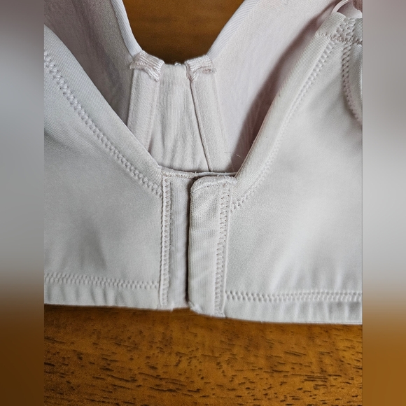 VANITY FAIR Womens Off White, Taupe Lightly Lined, Underwire Bra - Size 42DD - Picture 4 of 5